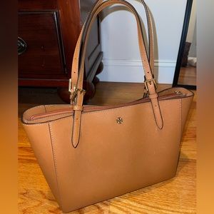 Tory Burch Saffiano Leather tote bag